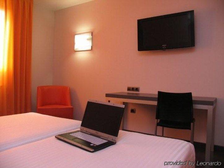 B&B Hotel Oviedo Viella  Rom bilde